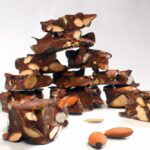 The Perfect Blend: Health Benefits of Almonds & Dark Chocolate