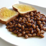 Quick & Tasty: Microwave Baked Beans on Toast Delight