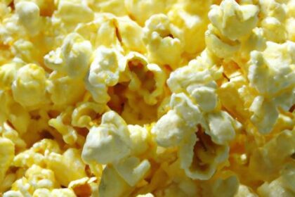 Cheesy Bliss: Homemade Popcorn with Nutritional Yeast Flair