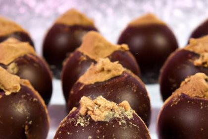 Decadent Hazelnut & Cocoa Fat Bombs: A Rich Keto Treat