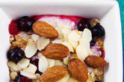 Berry Almond Overnight Oats: A Nutty Twist on Breakfast Bliss
